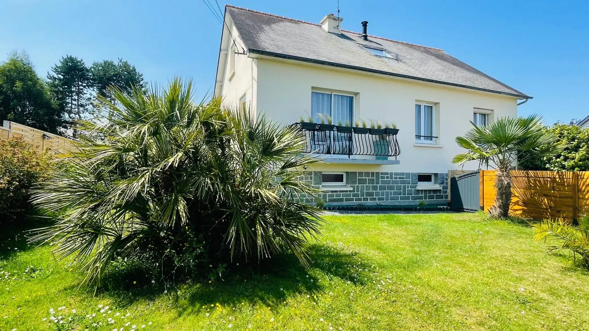 Maison Familiale Pordic France